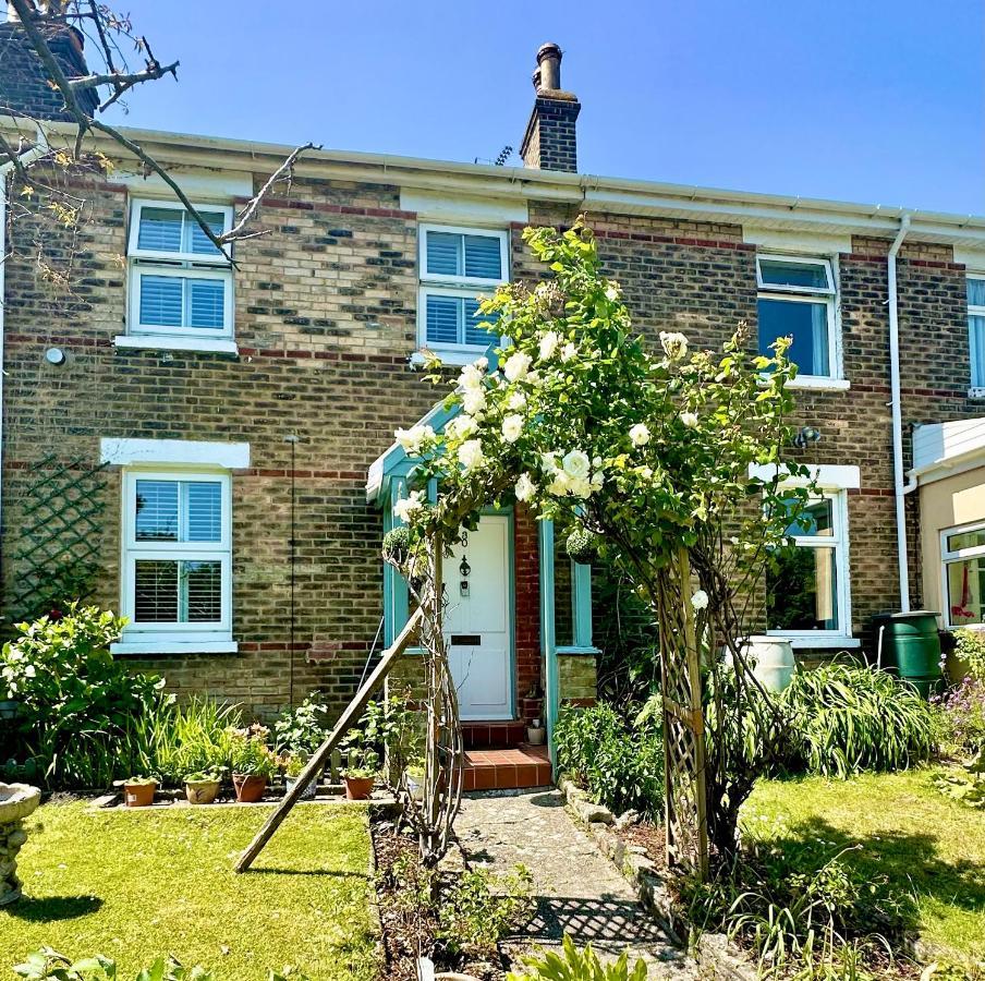 Garden Cottage - 3 Bedroom Close To Town And Beach Bournemouth Eksteriør bilde