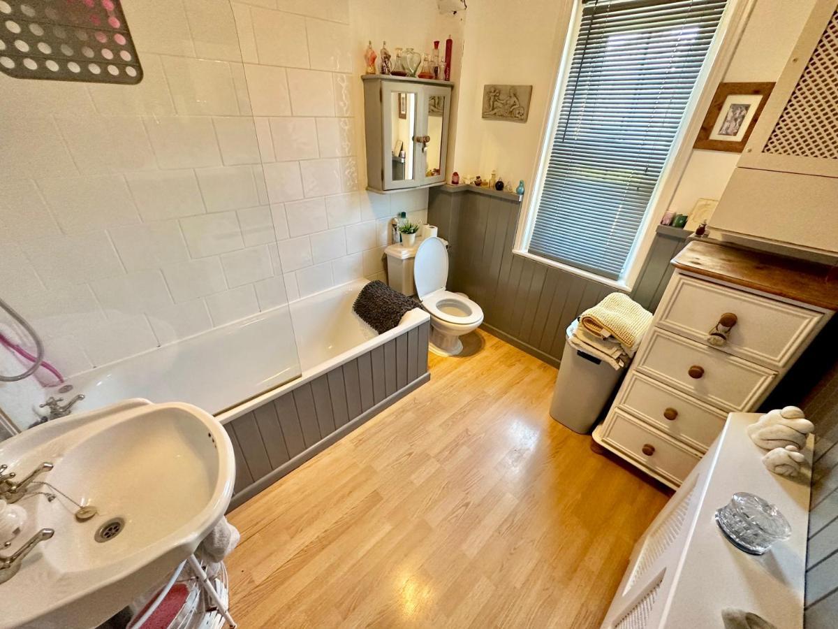 Garden Cottage - 3 Bedroom Close To Town And Beach Bournemouth Eksteriør bilde