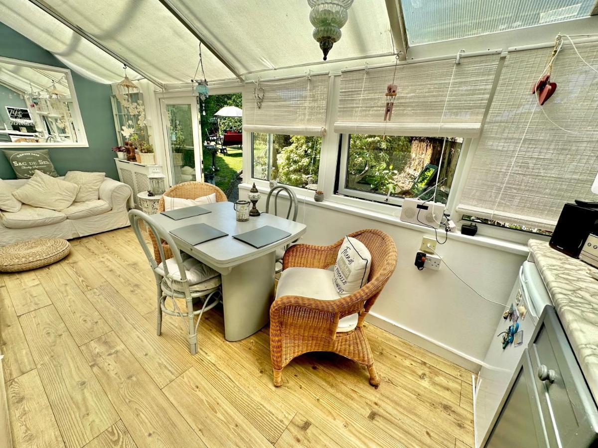 Garden Cottage - 3 Bedroom Close To Town And Beach Bournemouth Eksteriør bilde