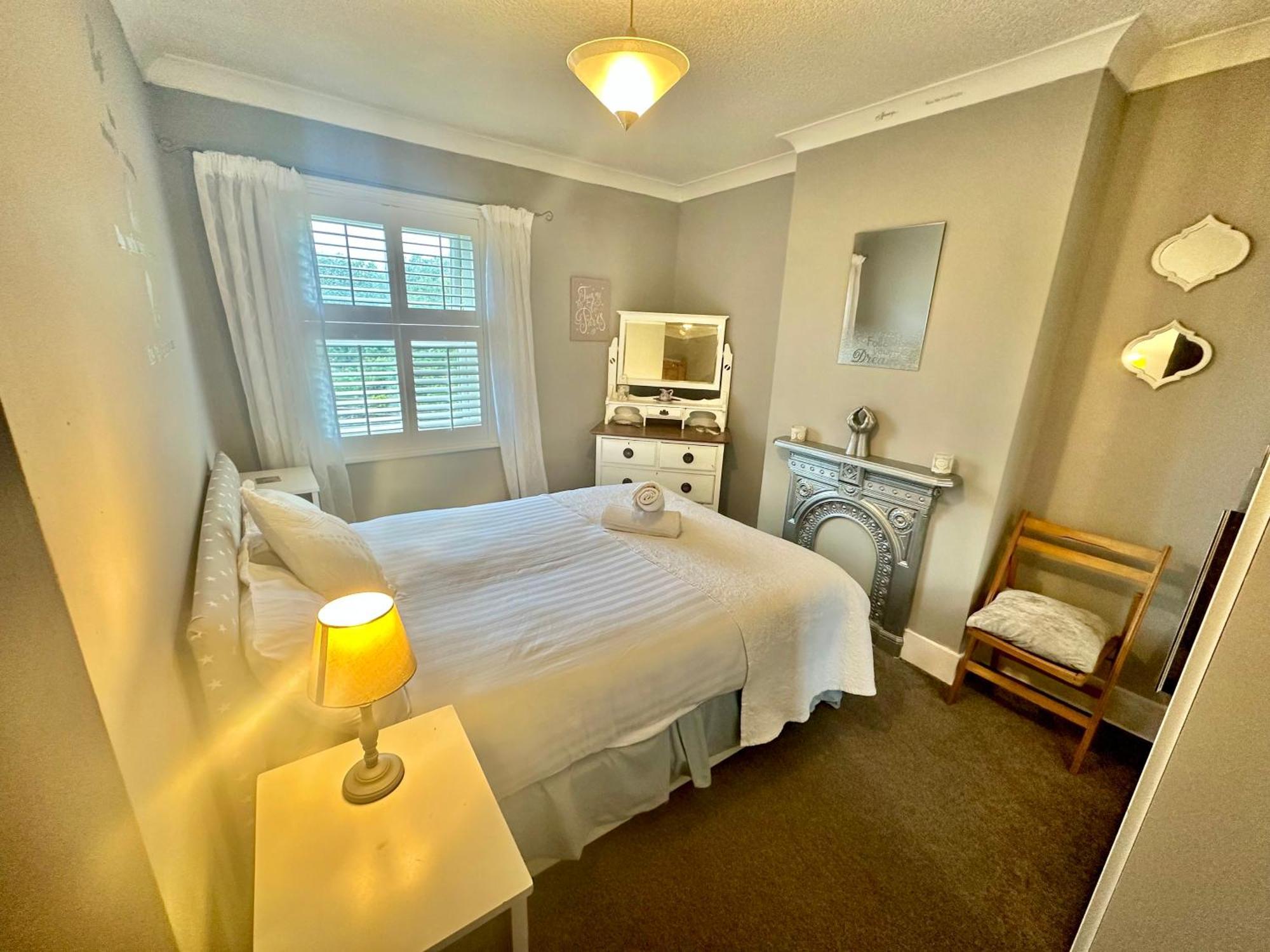 Garden Cottage - 3 Bedroom Close To Town And Beach Bournemouth Eksteriør bilde